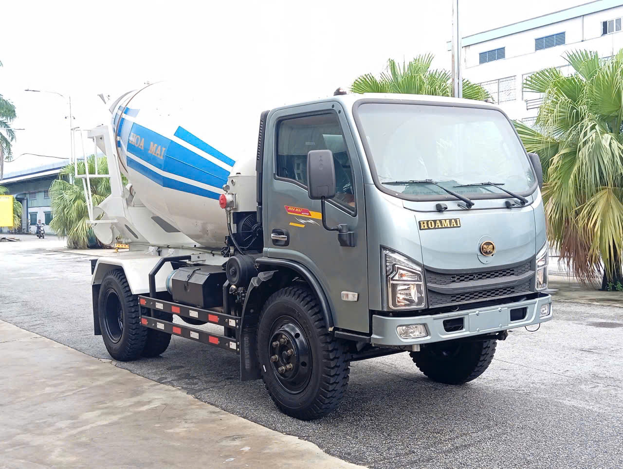 xe trộn bê tông hoa mai 3-4 khối, giá rẻ, chính hãng, địa điểm mua, giá bán
