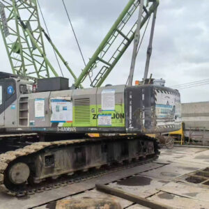 1Cẩu bánh xích zoomlion 75 tấn ZCC750, đã qua sử dụng, cũ giá tốt nhất, giao ngay, sẵn hàng, chất lượng, bảo hành